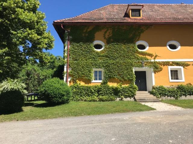 Ferienwohnung Ottmanach Josefhof Pischeldorf エクステリア 写真